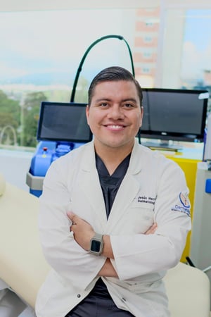 Dr-Jesus-Herrera-dermatologo